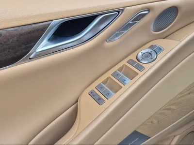 2025 Genesis G Royal 80