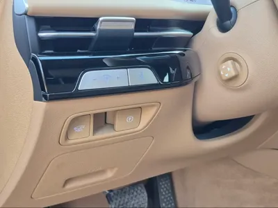 2025 Genesis G Royal 80