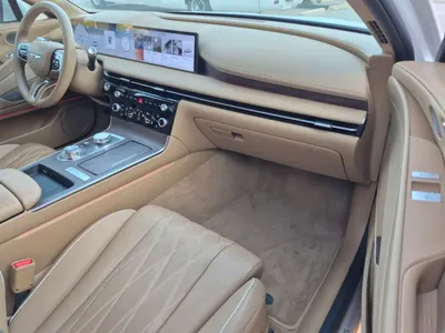 2025 Genesis G Royal 80
