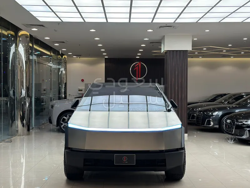 2024 Tesla cybertruck Foundation