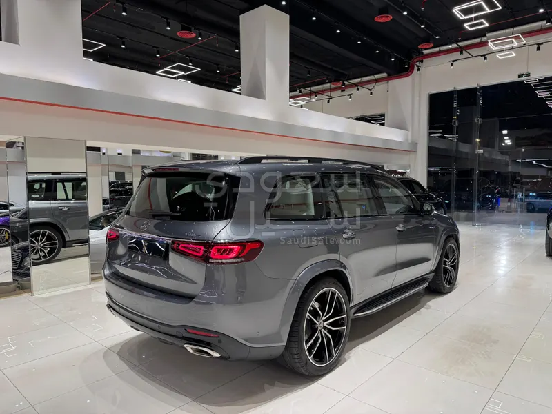 2023 Mercedes-Benz GLS 450
