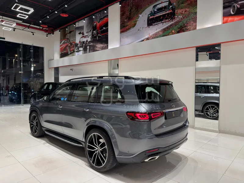 2023 Mercedes-Benz GLS 450
