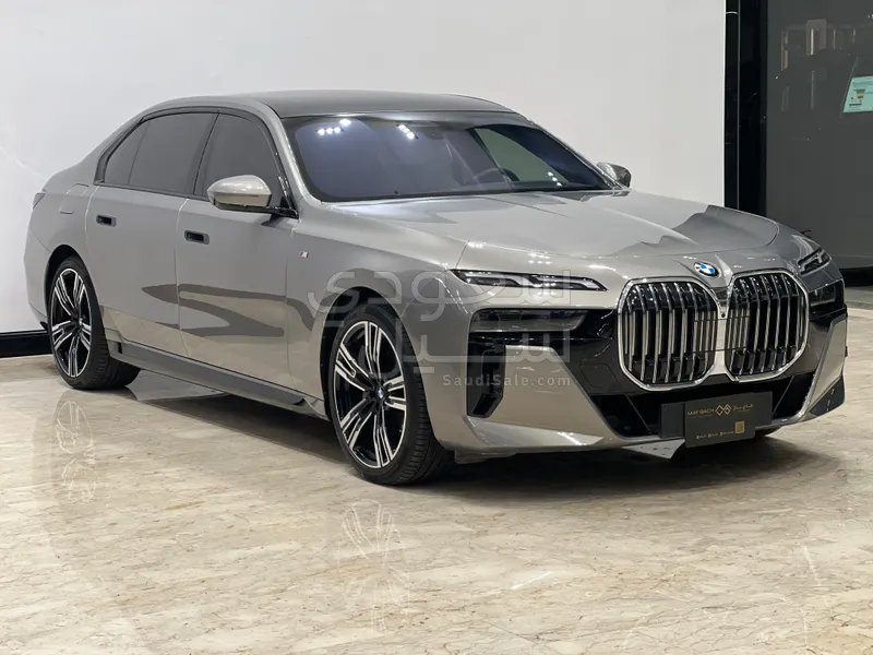 2023 BMW 7 Series 735i