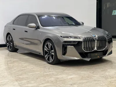 2023 BMW 7 Series 735i