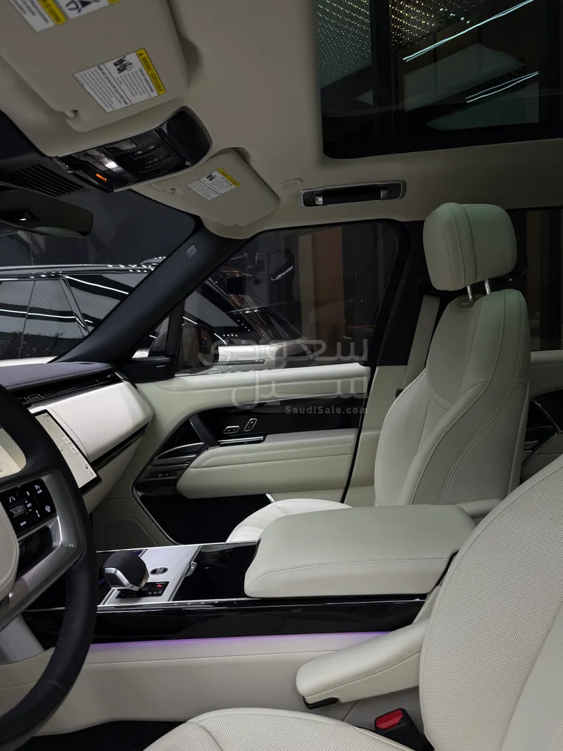 2025 Land Rover Range Rover HSE