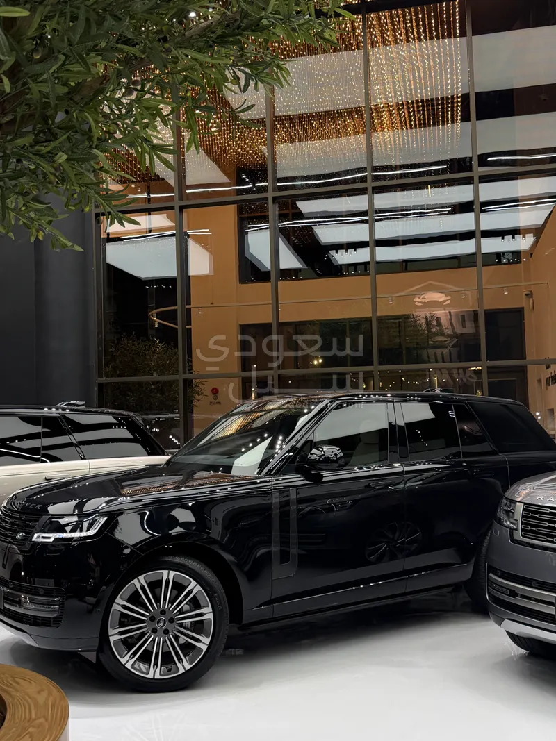 2025 Land Rover Range Rover HSE