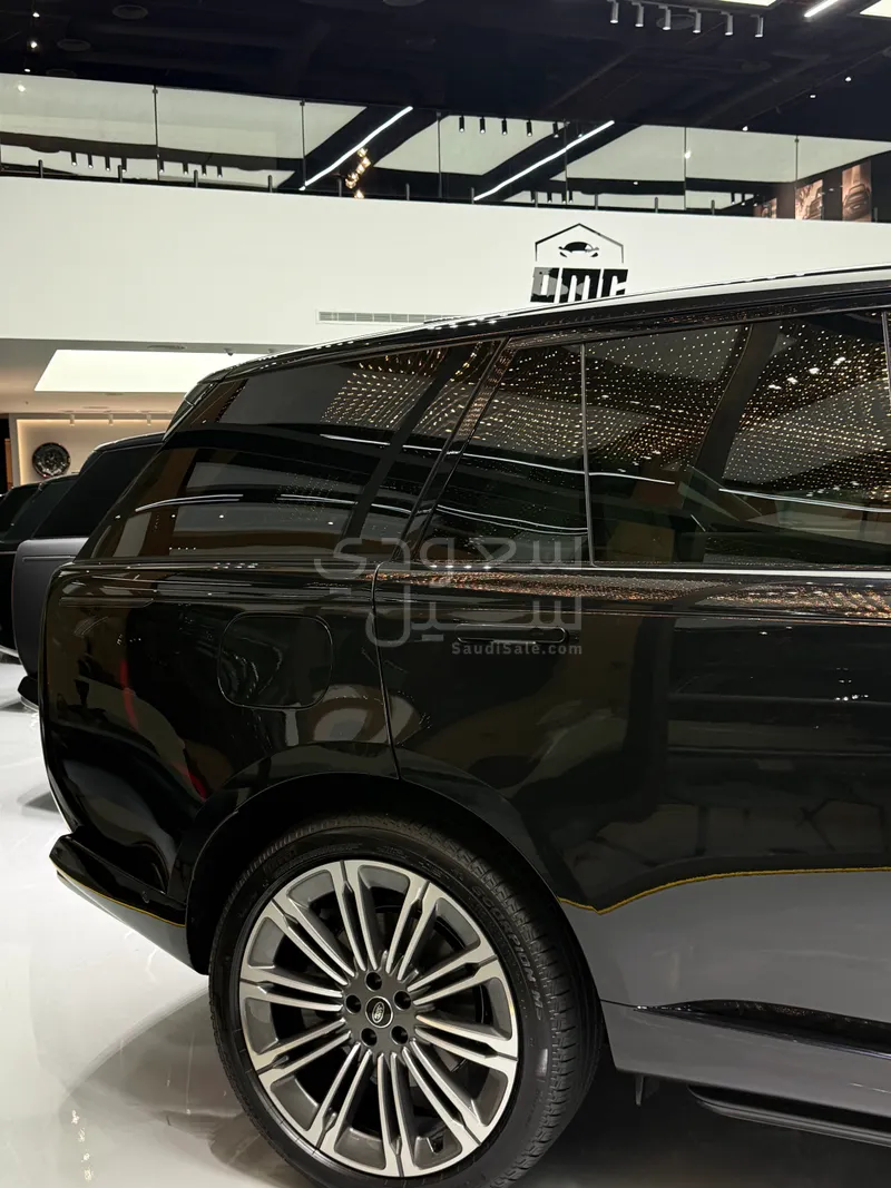 2025 Land Rover Range Rover HSE
