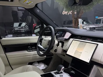 2025 Land Rover Range Rover HSE