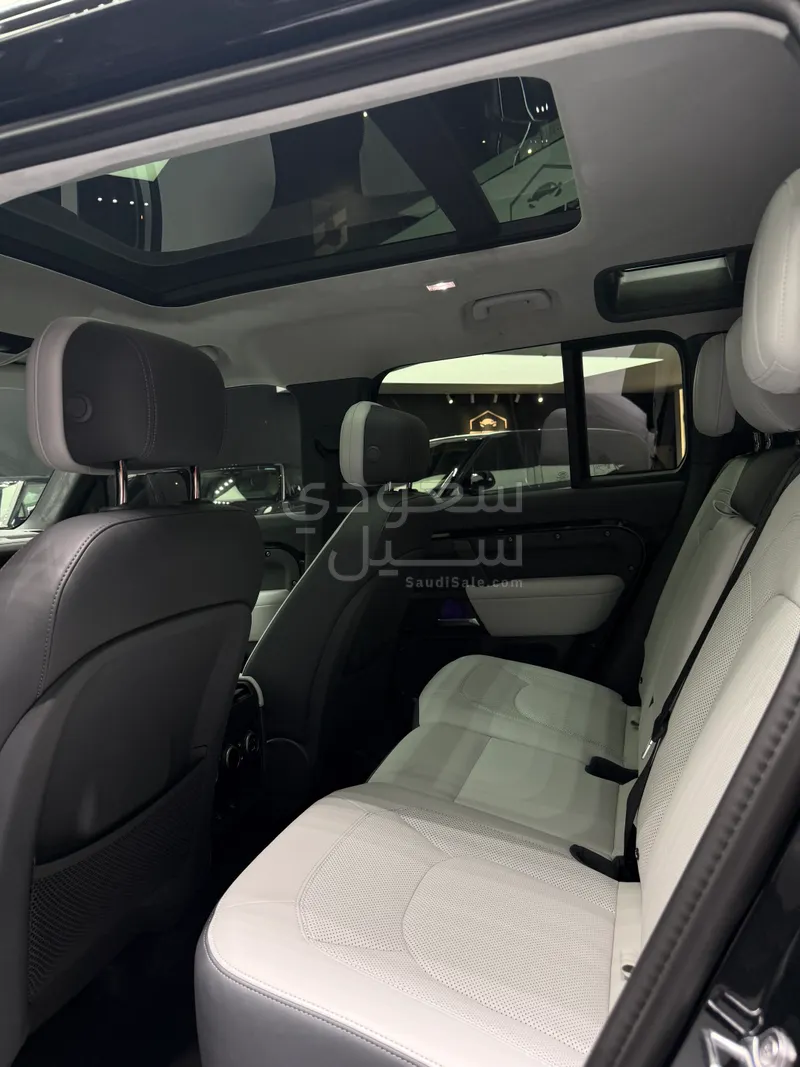2025 Land Rover Defender carpathian edition