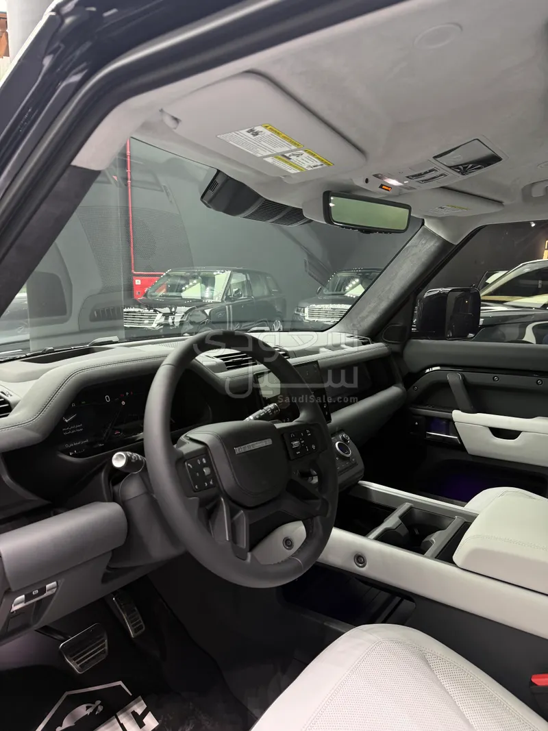 2025 Land Rover Defender carpathian edition