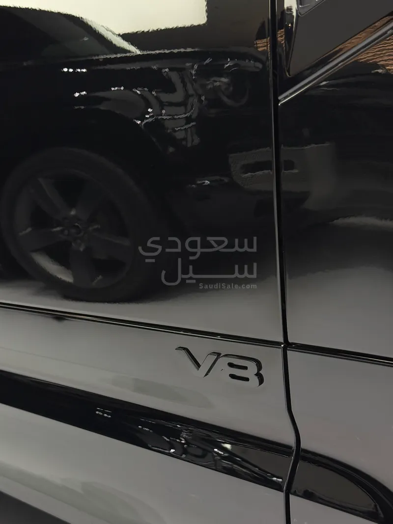 2025 Land Rover Defender carpathian edition