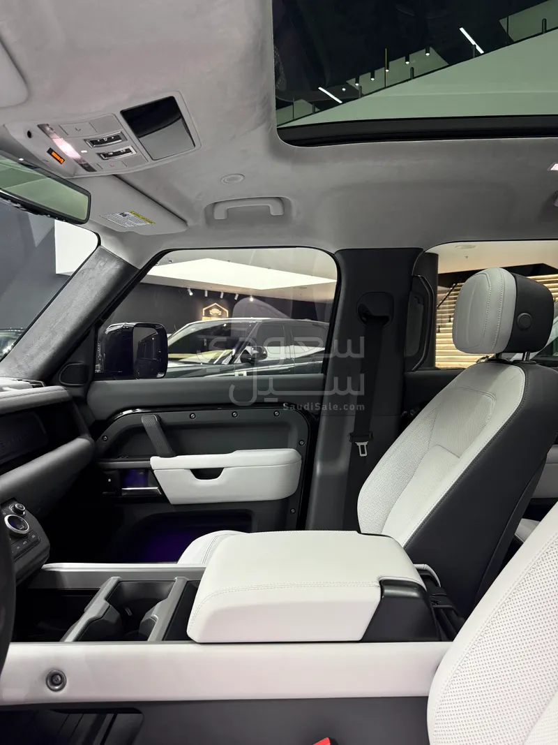 2025 Land Rover Defender carpathian edition