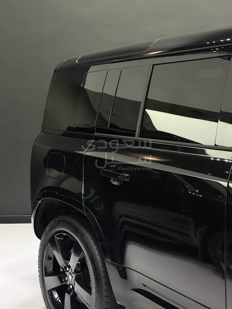 2025 Land Rover Defender carpathian edition