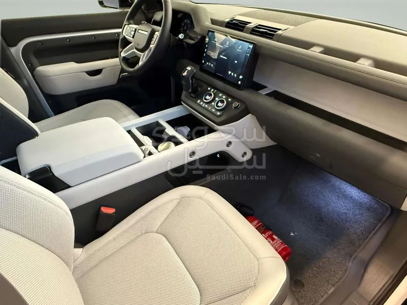 2025 Land Rover Defender S