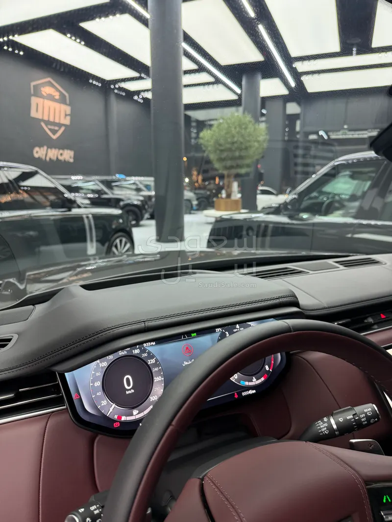 2025 Land Rover Range Rover Sport HSE