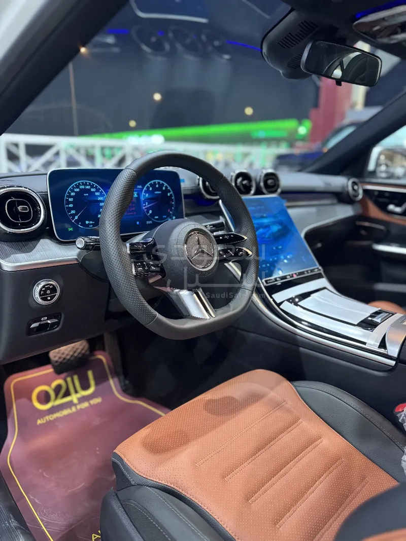 2025 Mercedes-Benz C 200