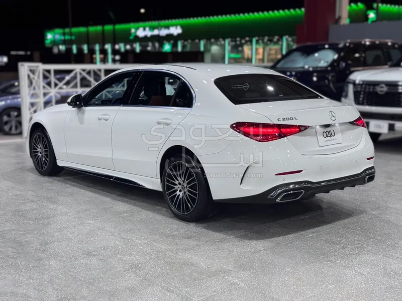 2025 Mercedes-Benz C 200