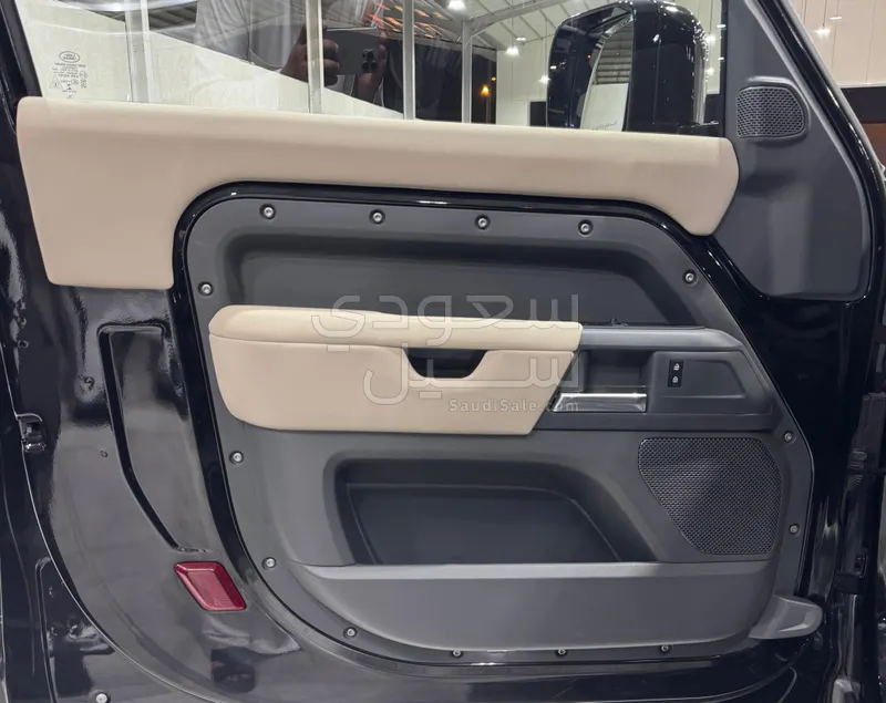 2023 Land Rover Defender S