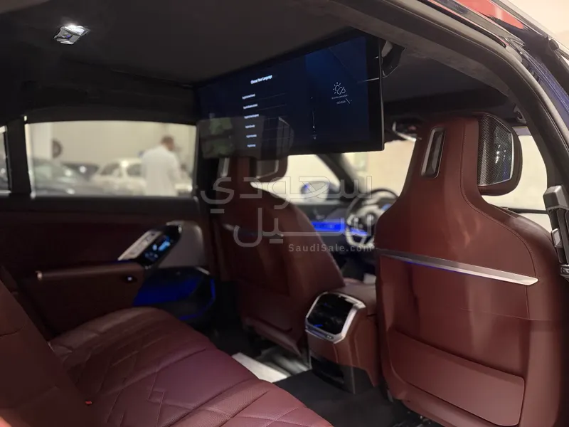 2023 BMW 7 Series 740i
