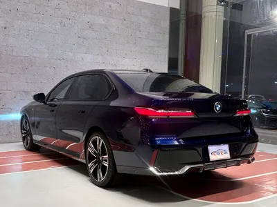 2023 BMW 7 Series 740i