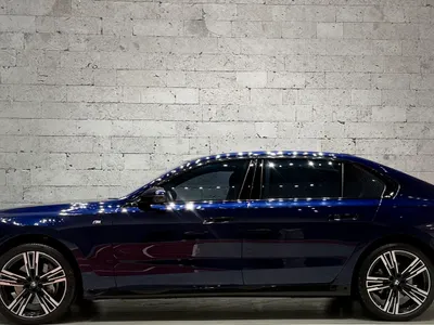 2023 BMW 7 Series 740i