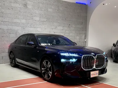 2023 BMW 7 Series 740i