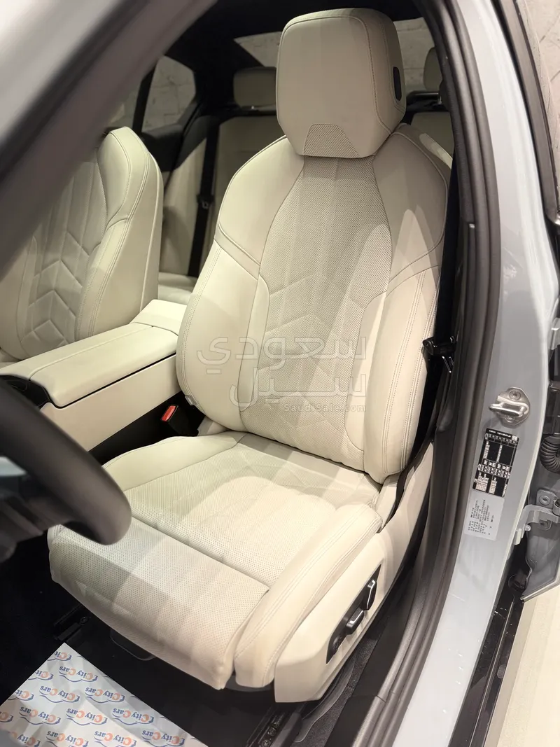 2024 BMW 5 Series 520i