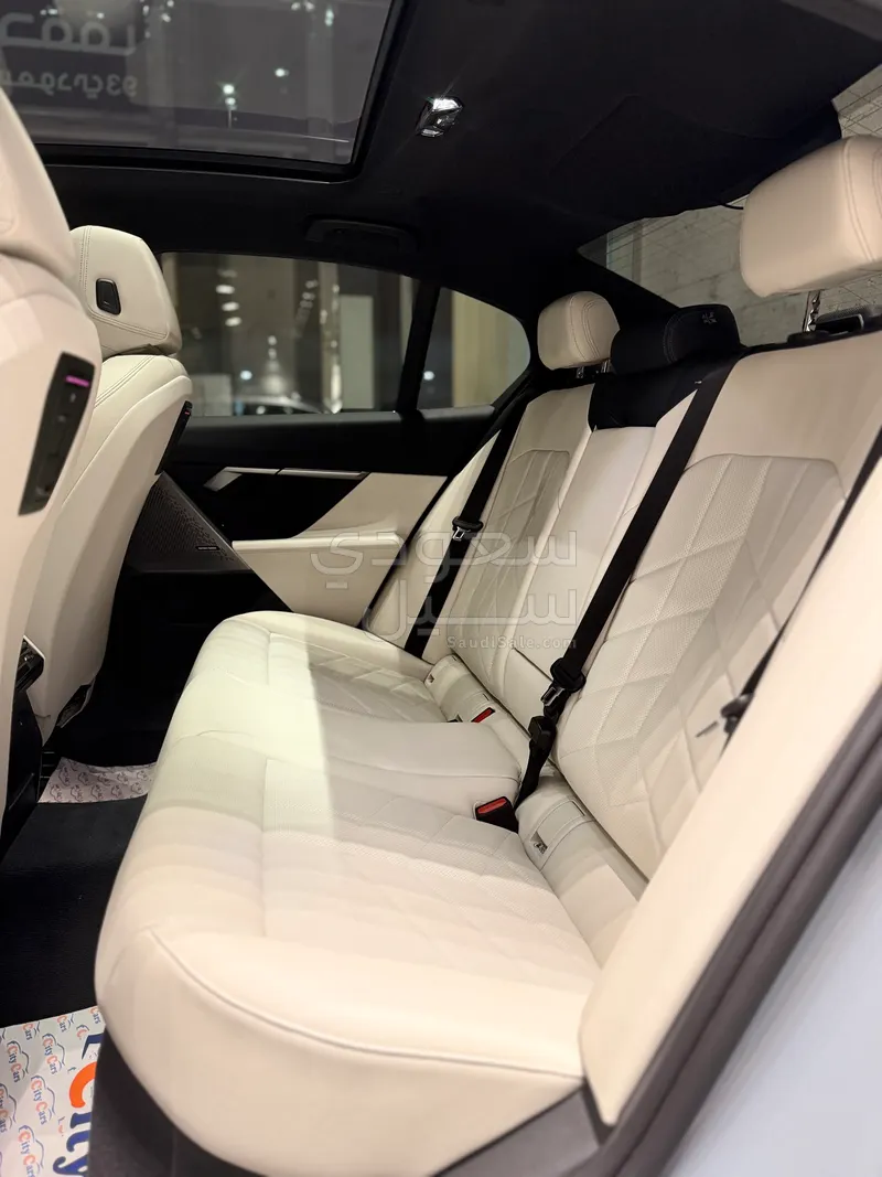 2024 BMW 5 Series 520i