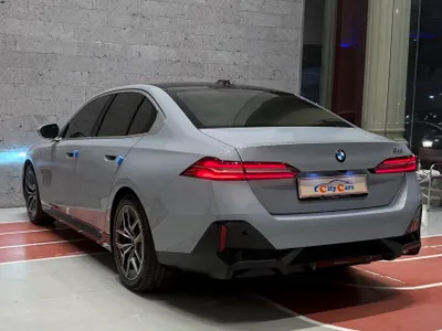 2024 BMW 5 Series 520i