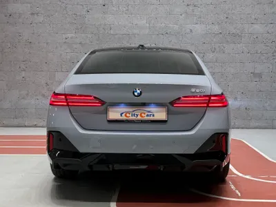 2024 BMW 5 Series 520i