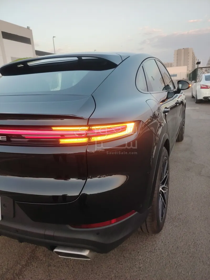2025 Porsche Cayenne Coupe