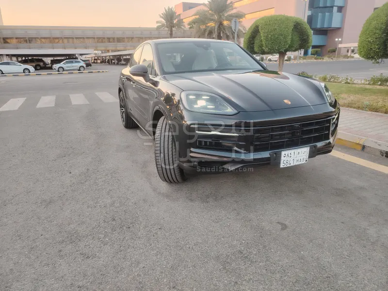 2025 Porsche Cayenne Coupe