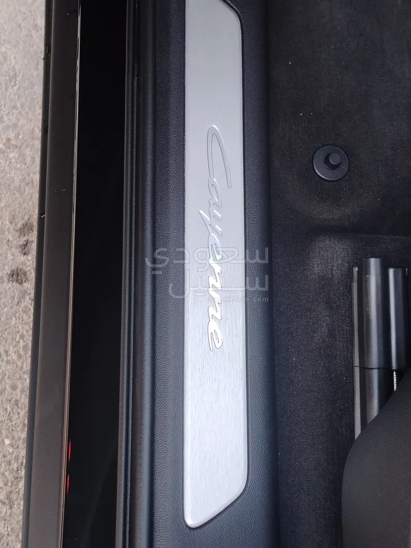 2025 Porsche Cayenne Coupe
