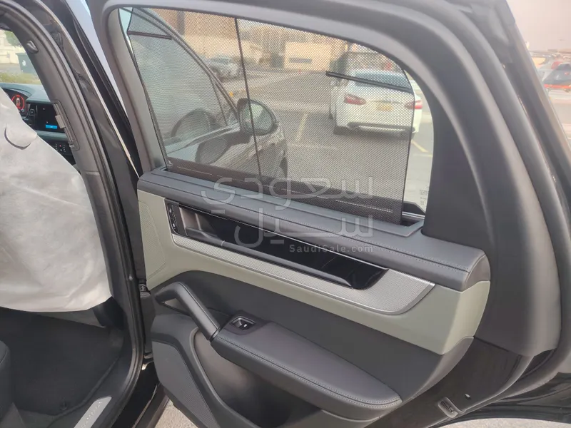 2025 Porsche Cayenne Coupe