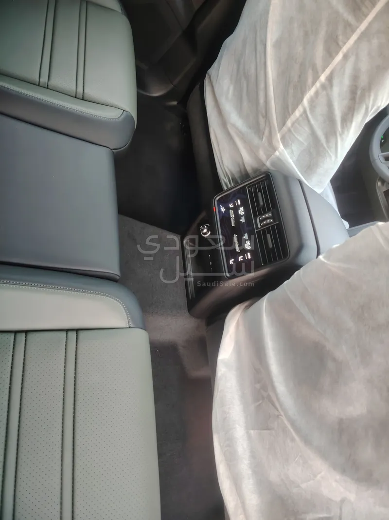 2025 Porsche Cayenne Coupe