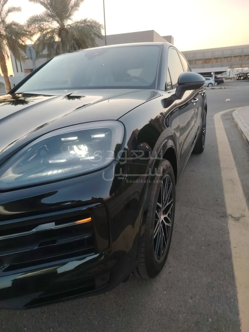 2025 Porsche Cayenne Coupe
