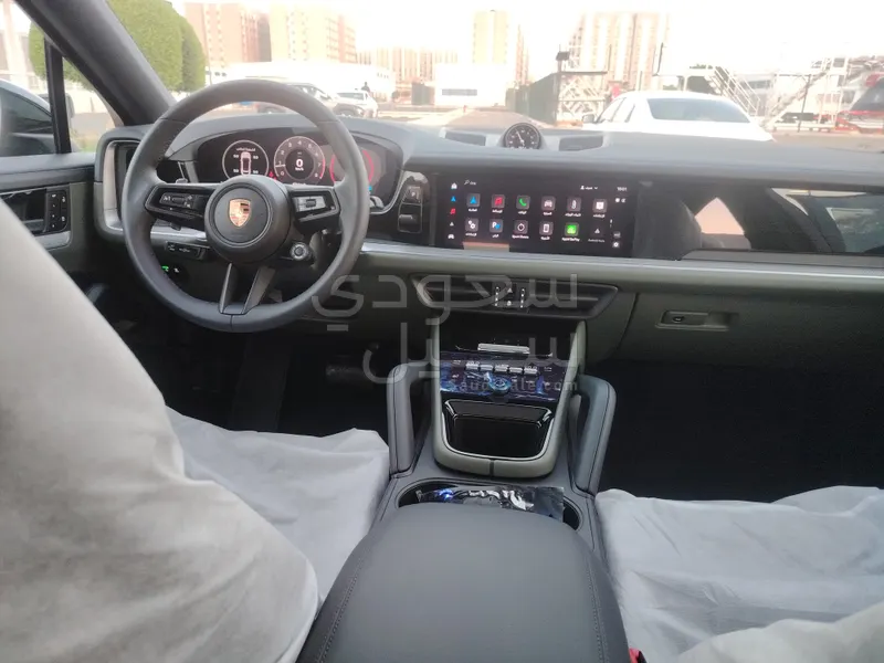 2025 Porsche Cayenne Coupe