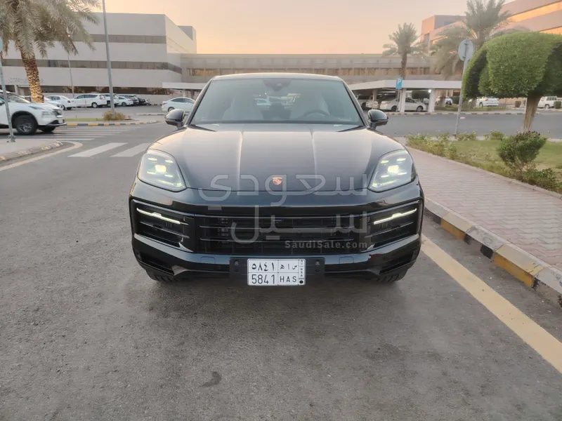 2025 Porsche Cayenne Coupe