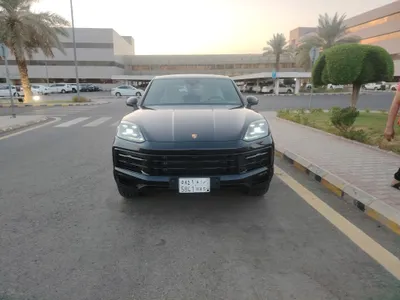2025 Porsche Cayenne Coupe