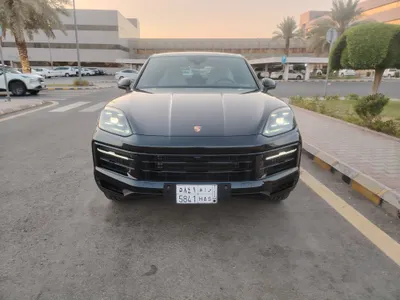 2025 Porsche Cayenne Coupe