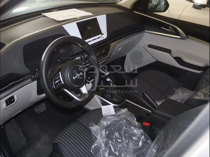 2025 Kia Carens