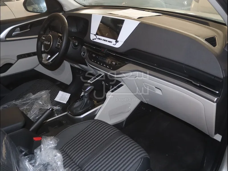 2025 Kia Carens