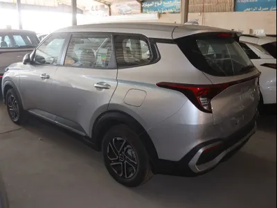 2025 Kia Carens