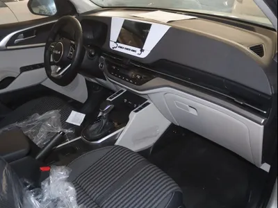 2025 Kia Carens