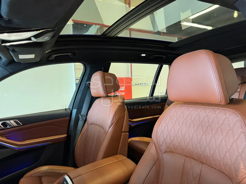 2023 BMW X Series 7