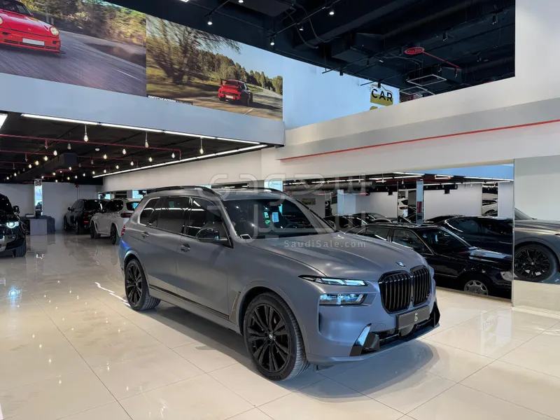 2023 BMW X Series 7