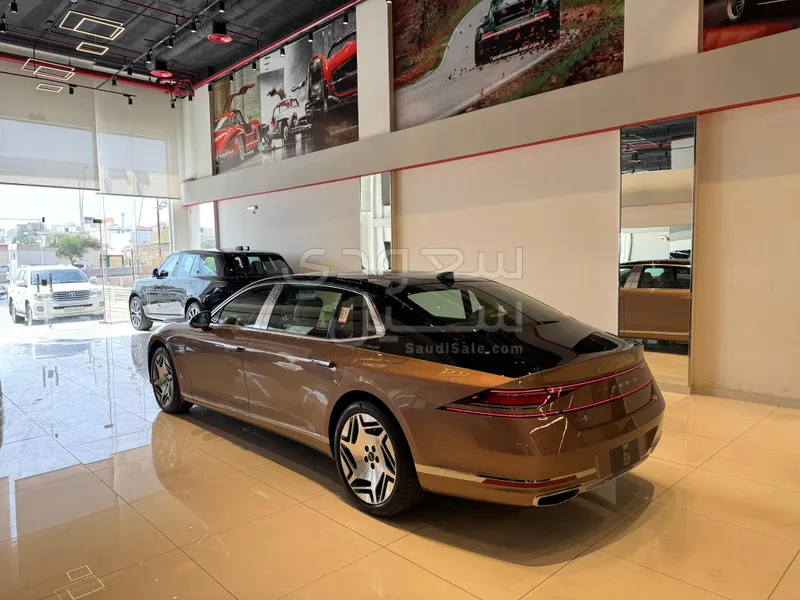 2023 Genesis G 90