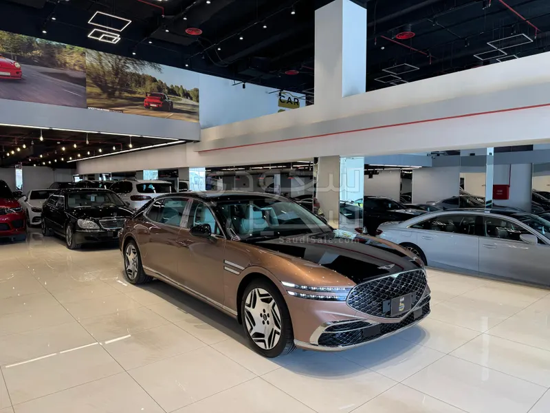 2023 Genesis G 90