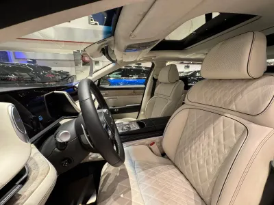 2023 Genesis G 90