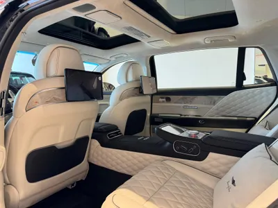 2023 Genesis G 90